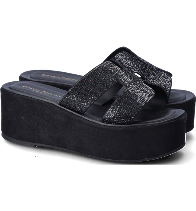 Donna Toscana zeppa nero